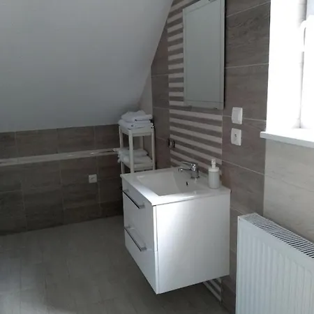 Nad Jeziorem Kaszuby Apartment