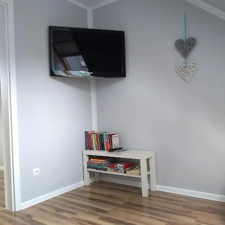 Nad Jeziorem Kaszuby Apartment