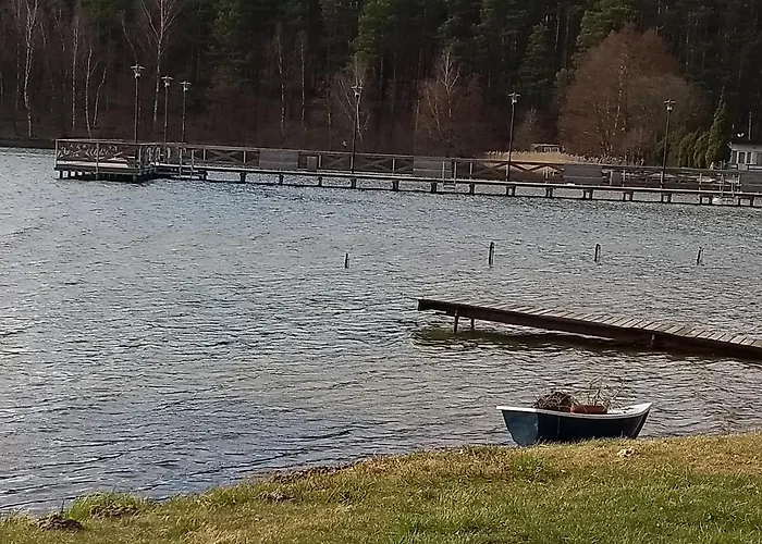 Nad Jeziorem Kaszuby * Golubie